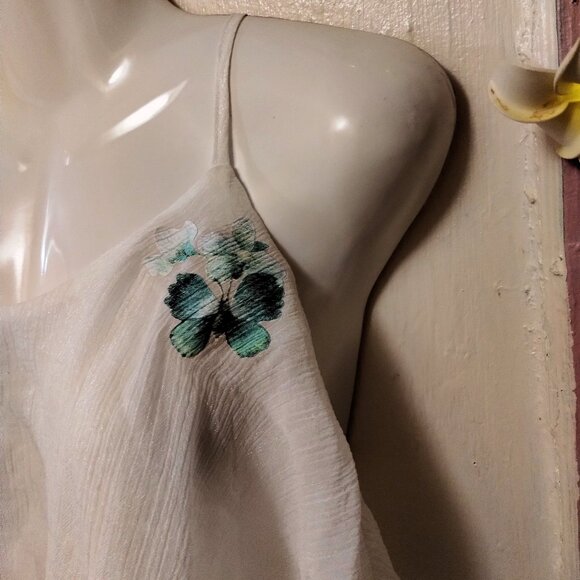 S. Deer (M) Ribbed Iridescent Ruffle Camisole Tank - Picture 2 of 8